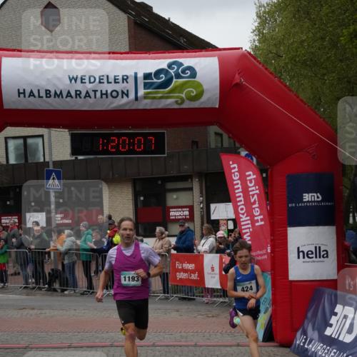 04.05.2025 - 8. Wedeler Halbmarathon Felixshl http://msf.ph/oto/7815500 04.05.2025 11:20:05 Ziel 424, 1193 meine-sportfotos.de