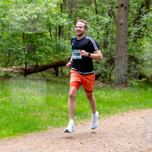 04.05.2025 - 8. Wedeler Halbmarathon Michael Strokosch http://msf.ph/oto/7815503 04.05.2025 10:29:33 Laufen 1199 meine-sportfotos.de