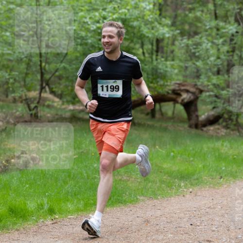 04.05.2025 - 8. Wedeler Halbmarathon Michael Strokosch http://msf.ph/oto/7815506 04.05.2025 10:29:34 Laufen 1199 meine-sportfotos.de