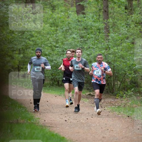 04.05.2025 - 8. Wedeler Halbmarathon Michael Strokosch http://msf.ph/oto/7815514 04.05.2025 10:30:52 Laufen 862, 301, 27 meine-sportfotos.de