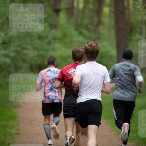 04.05.2025 - 8. Wedeler Halbmarathon Michael Strokosch http://msf.ph/oto/7815540 04.05.2025 10:31:06 Laufen  meine-sportfotos.de