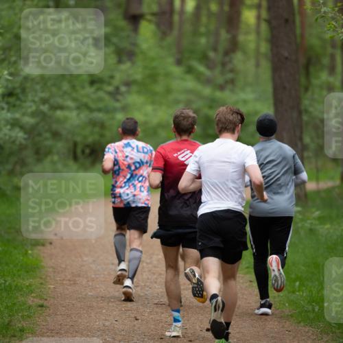 04.05.2025 - 8. Wedeler Halbmarathon Michael Strokosch http://msf.ph/oto/7815544 04.05.2025 10:31:07 Laufen  meine-sportfotos.de