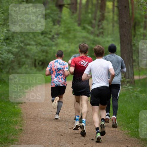 04.05.2025 - 8. Wedeler Halbmarathon Michael Strokosch http://msf.ph/oto/7815546 04.05.2025 10:31:07 Laufen  meine-sportfotos.de