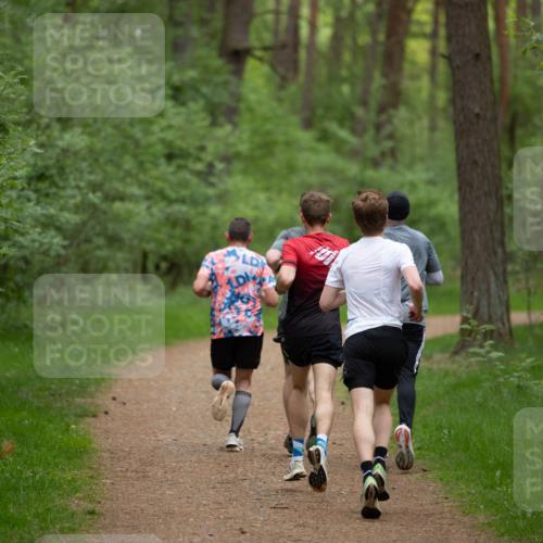 04.05.2025 - 8. Wedeler Halbmarathon Michael Strokosch http://msf.ph/oto/7815550 04.05.2025 10:31:08 Laufen  meine-sportfotos.de