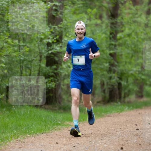 04.05.2025 - 8. Wedeler Halbmarathon Michael Strokosch http://msf.ph/oto/7815554 04.05.2025 10:31:16 Laufen 7 meine-sportfotos.de
