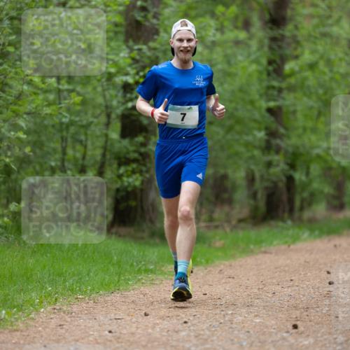04.05.2025 - 8. Wedeler Halbmarathon Michael Strokosch http://msf.ph/oto/7815556 04.05.2025 10:31:17 Laufen  meine-sportfotos.de