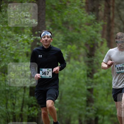 04.05.2025 - 8. Wedeler Halbmarathon Michael Strokosch http://msf.ph/oto/7815611 04.05.2025 10:32:13 Laufen 1, 8, 29, 567, 8, 84, 8, 1092 meine-sportfotos.de