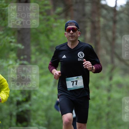 04.05.2025 - 8. Wedeler Halbmarathon Michael Strokosch http://msf.ph/oto/7815636 04.05.2025 10:32:23 Laufen 77 meine-sportfotos.de