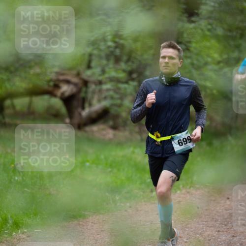 04.05.2025 - 8. Wedeler Halbmarathon Michael Strokosch http://msf.ph/oto/7815646 04.05.2025 10:32:54 Laufen 699, 338 meine-sportfotos.de