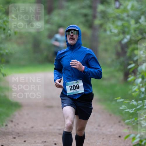04.05.2025 - 8. Wedeler Halbmarathon Michael Strokosch http://msf.ph/oto/7815679 04.05.2025 10:34:12 Laufen 209 meine-sportfotos.de