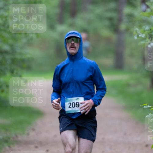 04.05.2025 - 8. Wedeler Halbmarathon Michael Strokosch http://msf.ph/oto/7815688 04.05.2025 10:34:13 Laufen 209 meine-sportfotos.de