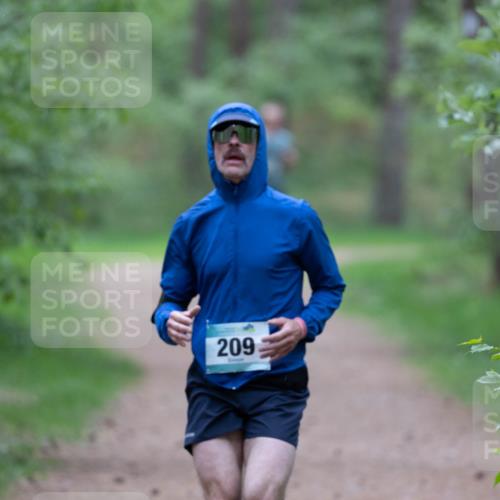 04.05.2025 - 8. Wedeler Halbmarathon Michael Strokosch http://msf.ph/oto/7815689 04.05.2025 10:34:13 Laufen 209 meine-sportfotos.de