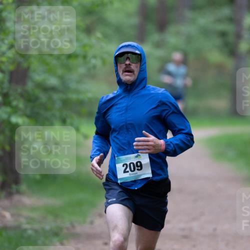 04.05.2025 - 8. Wedeler Halbmarathon Michael Strokosch http://msf.ph/oto/7815695 04.05.2025 10:34:13 Laufen 209 meine-sportfotos.de