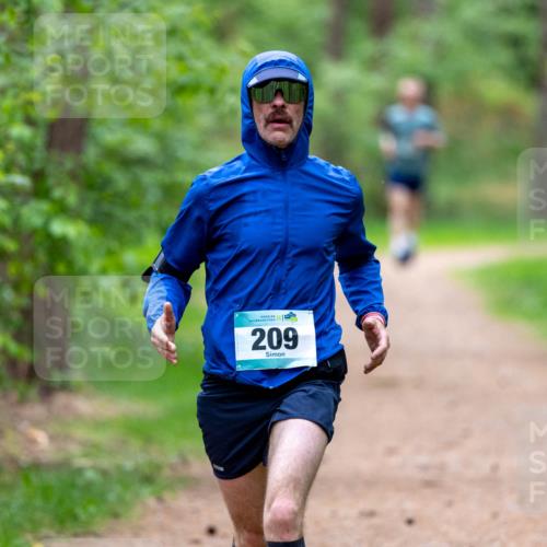 04.05.2025 - 8. Wedeler Halbmarathon Michael Strokosch http://msf.ph/oto/7815700 04.05.2025 10:34:14 Laufen 16, 25, 209 meine-sportfotos.de