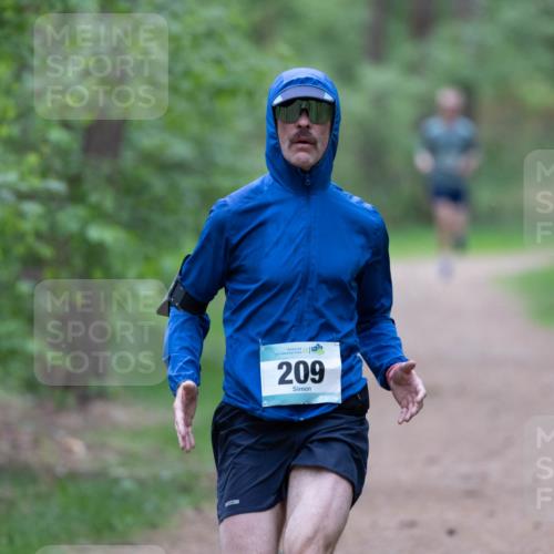 04.05.2025 - 8. Wedeler Halbmarathon Michael Strokosch http://msf.ph/oto/7815704 04.05.2025 10:34:14 Laufen 1, 20, 209 meine-sportfotos.de