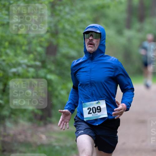04.05.2025 - 8. Wedeler Halbmarathon Michael Strokosch http://msf.ph/oto/7815707 04.05.2025 10:34:14 Laufen 8, 06, 209 meine-sportfotos.de