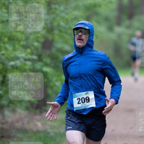 04.05.2025 - 8. Wedeler Halbmarathon Michael Strokosch http://msf.ph/oto/7815708 04.05.2025 10:34:14 Laufen 209 meine-sportfotos.de