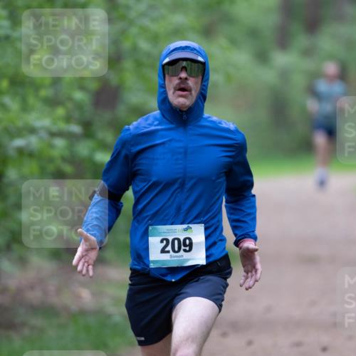 04.05.2025 - 8. Wedeler Halbmarathon Michael Strokosch http://msf.ph/oto/7815710 04.05.2025 10:34:14 Laufen 25, 209 meine-sportfotos.de