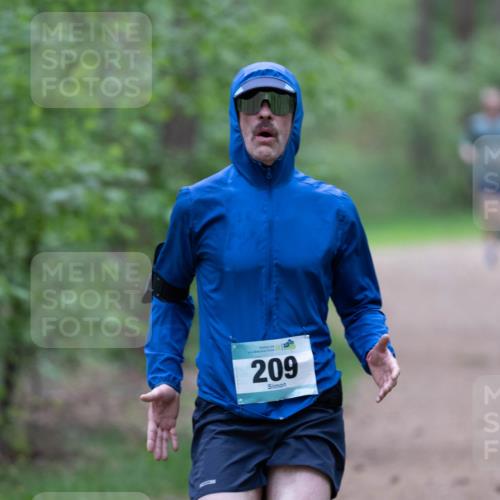04.05.2025 - 8. Wedeler Halbmarathon Michael Strokosch http://msf.ph/oto/7815713 04.05.2025 10:34:14 Laufen 209 meine-sportfotos.de