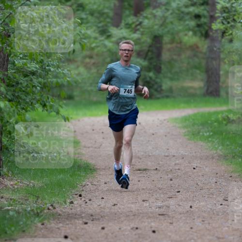 04.05.2025 - 8. Wedeler Halbmarathon Michael Strokosch http://msf.ph/oto/7815718 04.05.2025 10:34:27 Laufen 745 meine-sportfotos.de