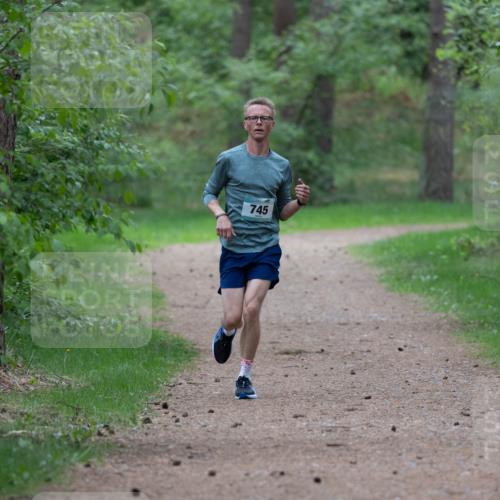 04.05.2025 - 8. Wedeler Halbmarathon Michael Strokosch http://msf.ph/oto/7815722 04.05.2025 10:34:27 Laufen 745 meine-sportfotos.de