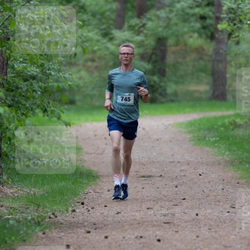 04.05.2025 - 8. Wedeler Halbmarathon Michael Strokosch http://msf.ph/oto/7815726 04.05.2025 10:34:27 Laufen 745 meine-sportfotos.de
