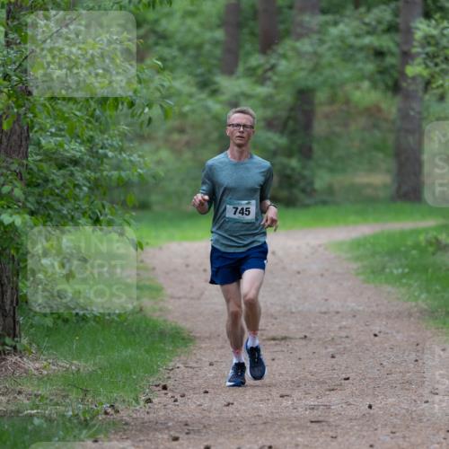 04.05.2025 - 8. Wedeler Halbmarathon Michael Strokosch http://msf.ph/oto/7815727 04.05.2025 10:34:28 Laufen 745 meine-sportfotos.de
