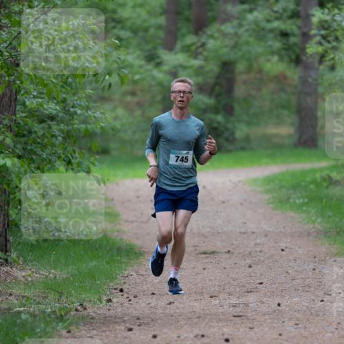 04.05.2025 - 8. Wedeler Halbmarathon Michael Strokosch http://msf.ph/oto/7815732 04.05.2025 10:34:28 Laufen 745 meine-sportfotos.de