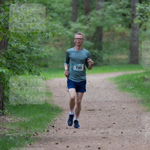04.05.2025 - 8. Wedeler Halbmarathon Michael Strokosch http://msf.ph/oto/7815733 04.05.2025 10:34:28 Laufen 745 meine-sportfotos.de
