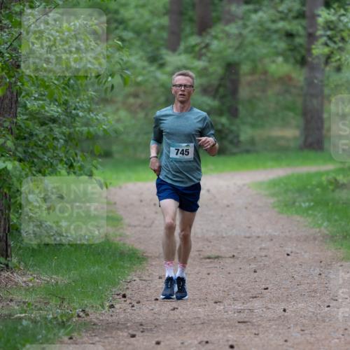04.05.2025 - 8. Wedeler Halbmarathon Michael Strokosch http://msf.ph/oto/7815735 04.05.2025 10:34:28 Laufen 745 meine-sportfotos.de