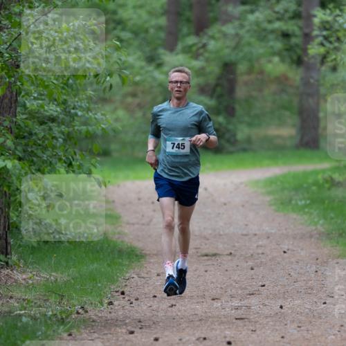 04.05.2025 - 8. Wedeler Halbmarathon Michael Strokosch http://msf.ph/oto/7815736 04.05.2025 10:34:28 Laufen 745 meine-sportfotos.de