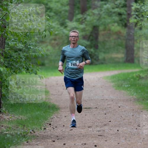04.05.2025 - 8. Wedeler Halbmarathon Michael Strokosch http://msf.ph/oto/7815737 04.05.2025 10:34:28 Laufen 745 meine-sportfotos.de