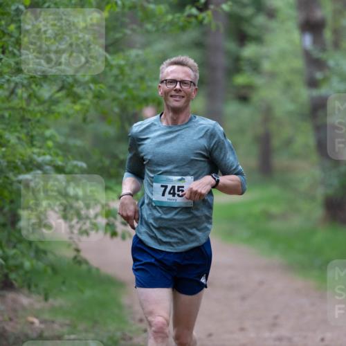04.05.2025 - 8. Wedeler Halbmarathon Michael Strokosch http://msf.ph/oto/7815746 04.05.2025 10:34:35 Laufen 745 meine-sportfotos.de