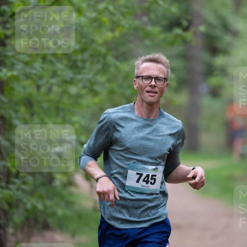 04.05.2025 - 8. Wedeler Halbmarathon Michael Strokosch http://msf.ph/oto/7815750 04.05.2025 10:34:37 Laufen 745 meine-sportfotos.de