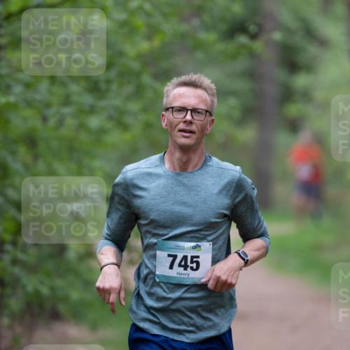 04.05.2025 - 8. Wedeler Halbmarathon Michael Strokosch http://msf.ph/oto/7815755 04.05.2025 10:34:37 Laufen 745 meine-sportfotos.de