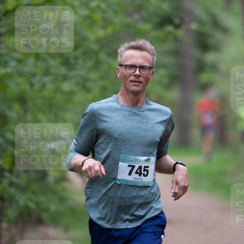 04.05.2025 - 8. Wedeler Halbmarathon Michael Strokosch http://msf.ph/oto/7815757 04.05.2025 10:34:37 Laufen 745 meine-sportfotos.de