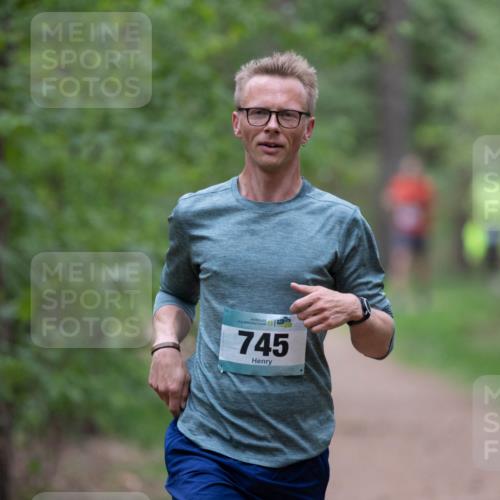04.05.2025 - 8. Wedeler Halbmarathon Michael Strokosch http://msf.ph/oto/7815764 04.05.2025 10:34:38 Laufen 745 meine-sportfotos.de