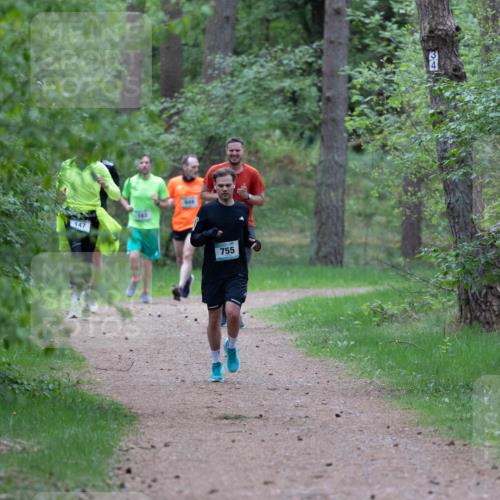 04.05.2025 - 8. Wedeler Halbmarathon Michael Strokosch http://msf.ph/oto/7815772 04.05.2025 10:34:46 Laufen 147, 163, 755, 34 meine-sportfotos.de