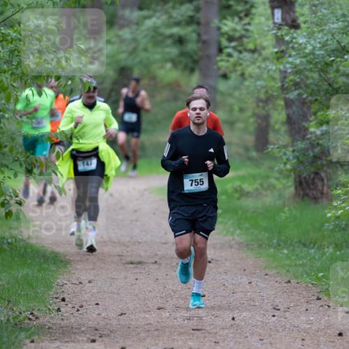 04.05.2025 - 8. Wedeler Halbmarathon Michael Strokosch http://msf.ph/oto/7815798 04.05.2025 10:34:54 Laufen 755 meine-sportfotos.de