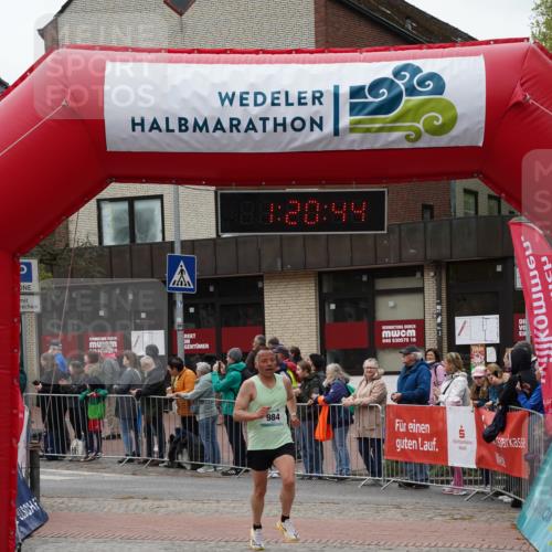 04.05.2025 - 8. Wedeler Halbmarathon Felixshl http://msf.ph/oto/7815813 04.05.2025 11:20:42 Ziel 617, 868, 984 meine-sportfotos.de