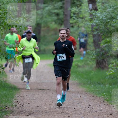 04.05.2025 - 8. Wedeler Halbmarathon Michael Strokosch http://msf.ph/oto/7815814 04.05.2025 10:34:54 Laufen 755 meine-sportfotos.de