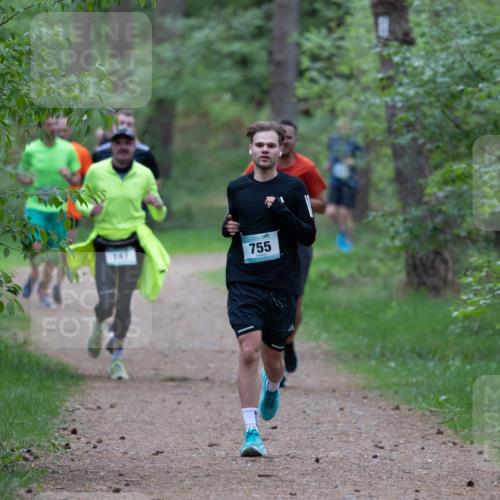 04.05.2025 - 8. Wedeler Halbmarathon Michael Strokosch http://msf.ph/oto/7815815 04.05.2025 10:34:54 Laufen 147, 755 meine-sportfotos.de
