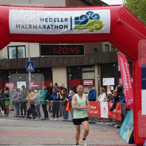 04.05.2025 - 8. Wedeler Halbmarathon Felixshl http://msf.ph/oto/7815833 04.05.2025 11:20:43 Ziel 617, 868, 984 meine-sportfotos.de
