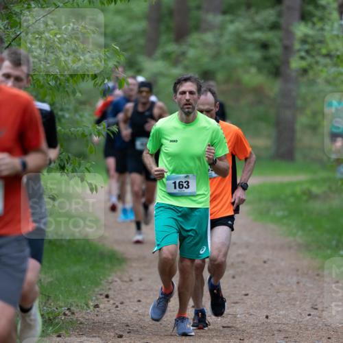 04.05.2025 - 8. Wedeler Halbmarathon Michael Strokosch http://msf.ph/oto/7815860 04.05.2025 10:35:07 Laufen 302, 163 meine-sportfotos.de