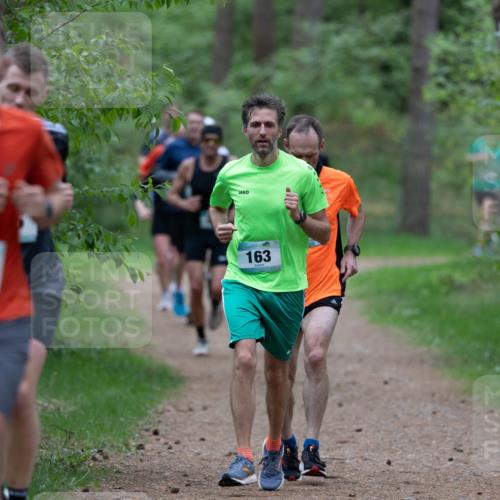 04.05.2025 - 8. Wedeler Halbmarathon Michael Strokosch http://msf.ph/oto/7815862 04.05.2025 10:35:07 Laufen 302, 163 meine-sportfotos.de