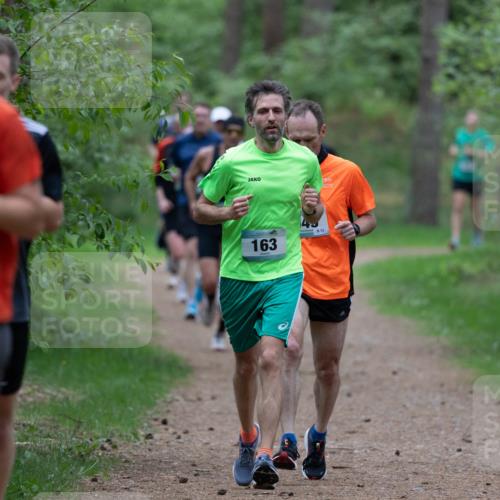 04.05.2025 - 8. Wedeler Halbmarathon Michael Strokosch http://msf.ph/oto/7815868 04.05.2025 10:35:08 Laufen 302, 163 meine-sportfotos.de