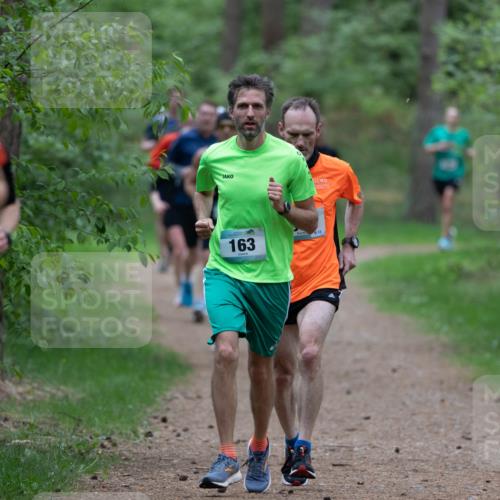 04.05.2025 - 8. Wedeler Halbmarathon Michael Strokosch http://msf.ph/oto/7815871 04.05.2025 10:35:08 Laufen 302, 163 meine-sportfotos.de