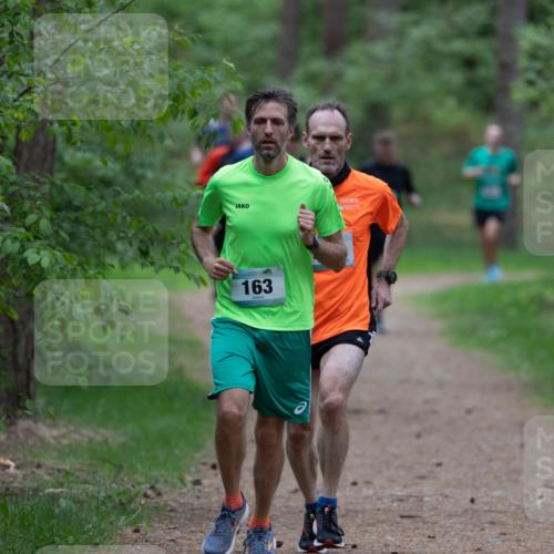 04.05.2025 - 8. Wedeler Halbmarathon Michael Strokosch http://msf.ph/oto/7815877 04.05.2025 10:35:09 Laufen 163 meine-sportfotos.de
