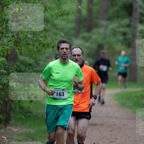 04.05.2025 - 8. Wedeler Halbmarathon Michael Strokosch http://msf.ph/oto/7815882 04.05.2025 10:35:09 Laufen 163 meine-sportfotos.de