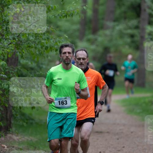 04.05.2025 - 8. Wedeler Halbmarathon Michael Strokosch http://msf.ph/oto/7815883 04.05.2025 10:35:09 Laufen 163 meine-sportfotos.de